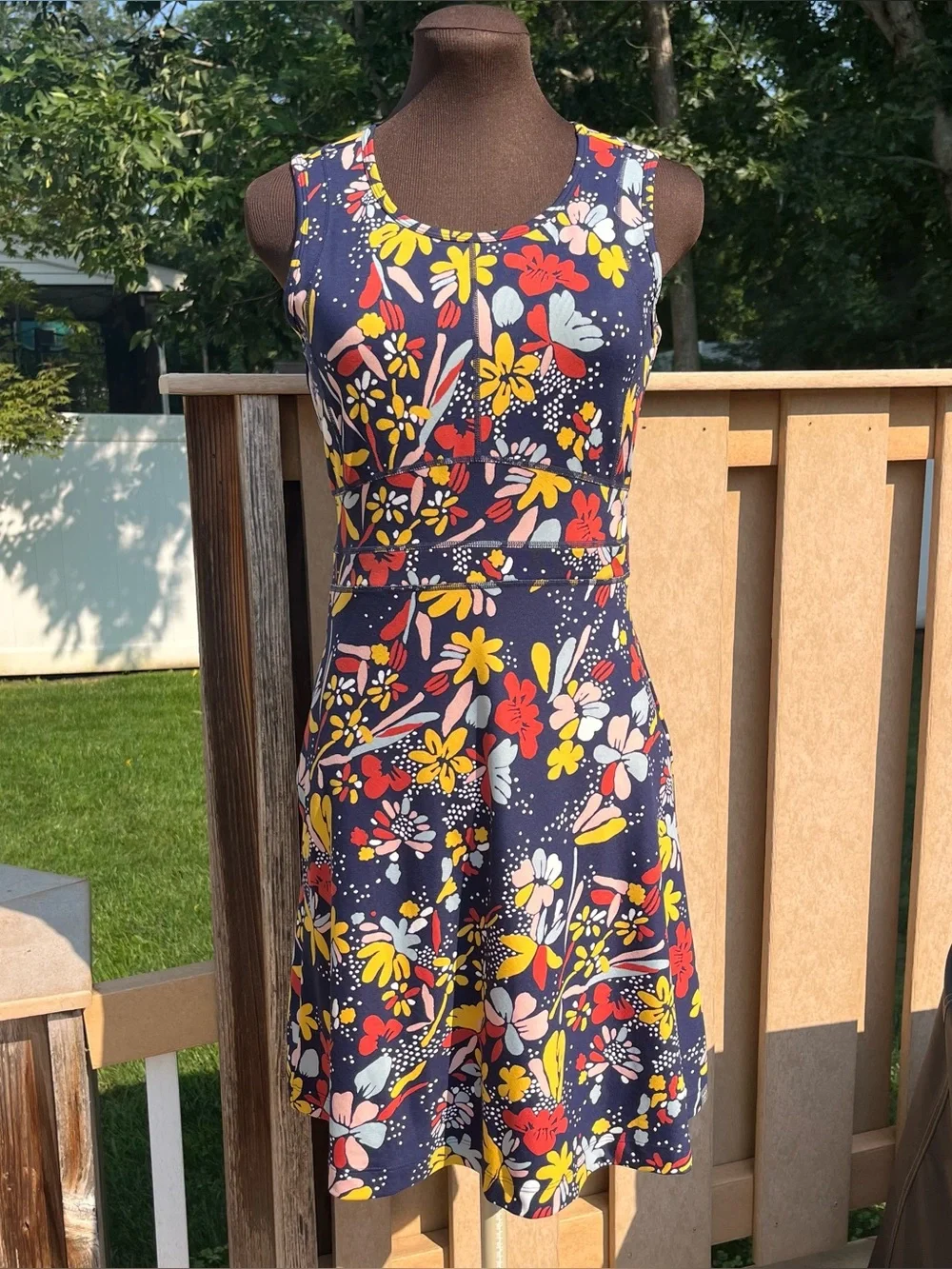 Title Nine Fit & Flare Sleeveless Buttah Dress in Dream Flora Size XS Stretch